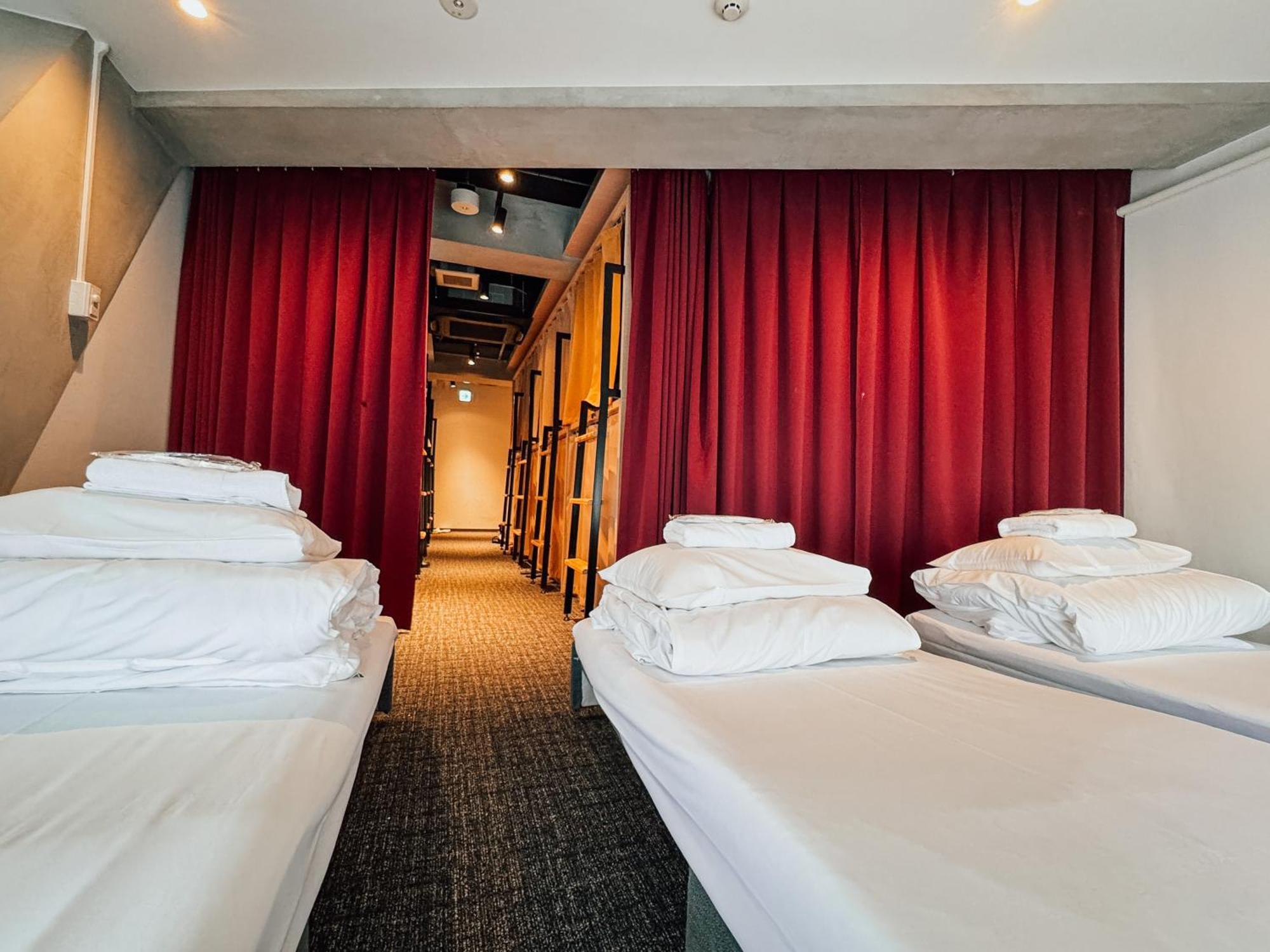 UNPLAN Shinjuku Hostel Tokyo Bagian luar foto