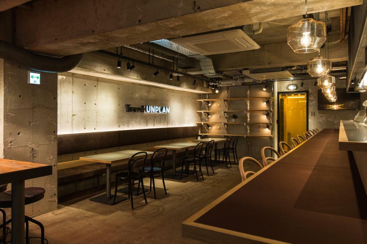 UNPLAN Shinjuku Hostel Tokyo Bagian luar foto